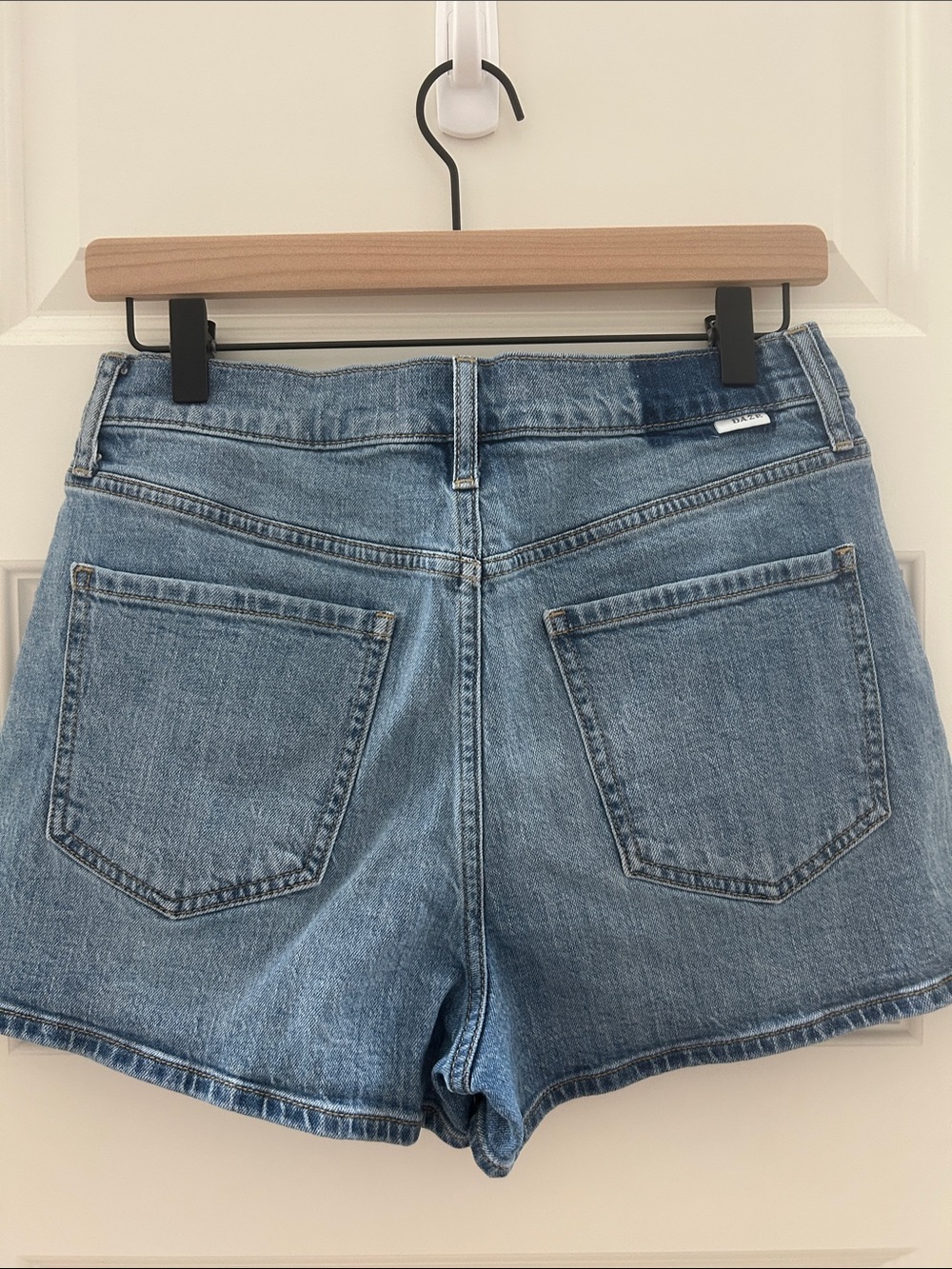 DAZE Women’s Light Blue Denim Jean Shorts